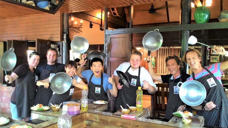 Ubud: Virgin Coconut Oil Making Class and Market Tour - Quick takeaways