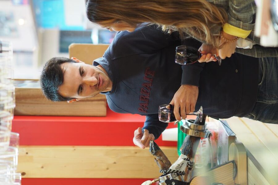 Valencia: Morning Food Tour with Central Market Visit - Why almuerzo and Esmorzaret matter more than the food