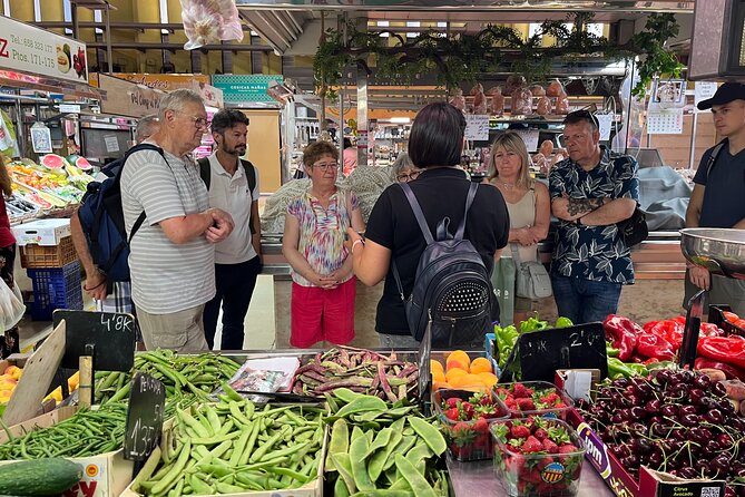 Vegetable Paella cooking class, tapas and Ruzafa market visit - Sangria, wine, and mistela: why the drinks section feels like part of the food lesson