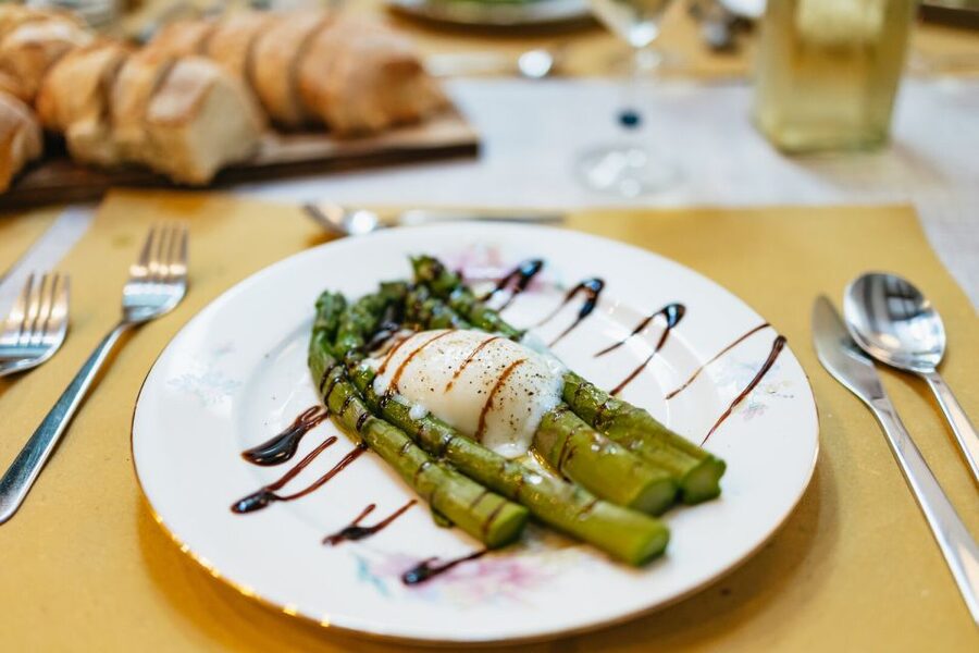 Venice: Rialto Market Tour, Cooking Class, and Lunch - Lunch with unlimited wine: the payoff and the fun part