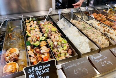 Venice Street Food Tour with Local Guide with Local Food Market Visit - Mercati di Rialto: Watching the Market Before You Taste It