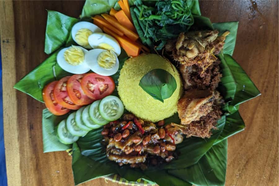 Yogyakarta: 3-hour Cooking Class with Market Tour - Inside the Kitchen in Yogyakarta: A Step-by-Step Cooking Class in a Real Home