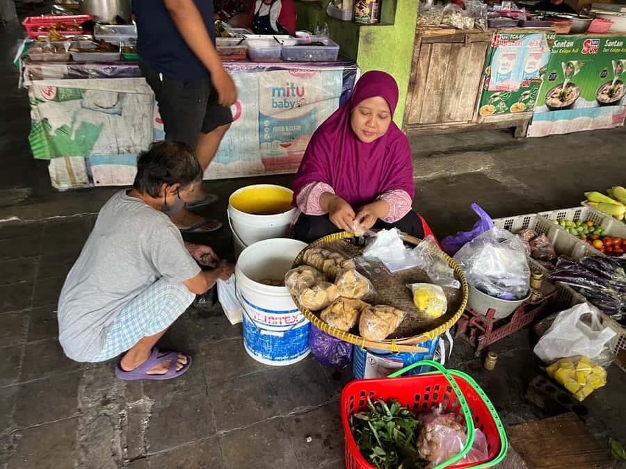 Yogyakarta: Cooking Class with Traditional Market Tour - Value Check: Is $38 Worth It?