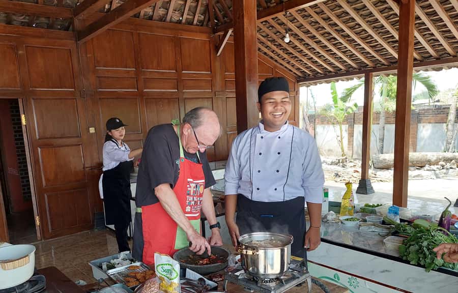 Yogyakarta: Javanese Cooking Class & Market Tour - If you should book: my decision checklist