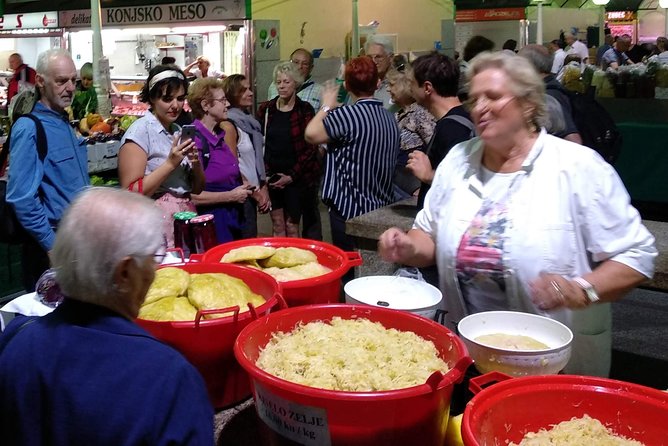 Zagreb Walking Food Tour - Sightseeing - Dolac Market Visit - Stop 4: La Štruk strukli—Croatia’s savory wrapped comfort